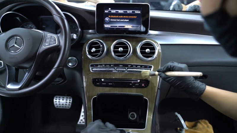 vệ sinh nội thất xe hơi