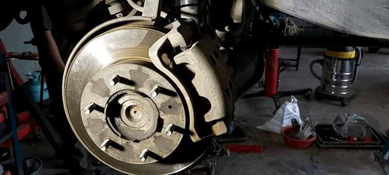 các bước thực hiện bảo dưỡng phanh xe