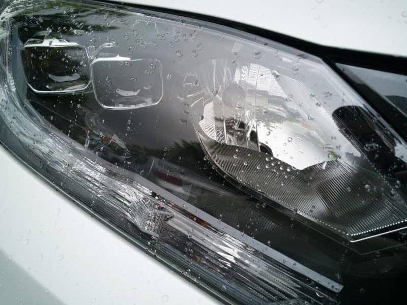 lý do để bảo dưỡng đèn xe