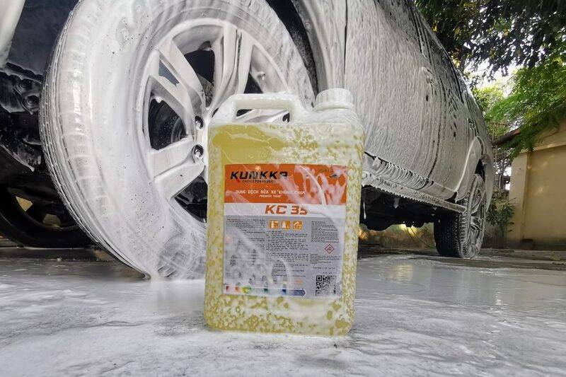 dung dịch rửa xe không chạm