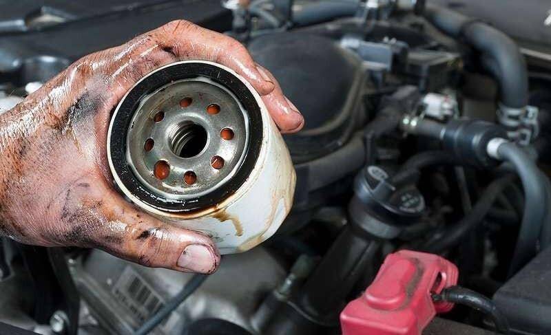 dấu hiệu cần thay lọc dầu ô tô
