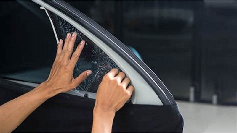 Lưu Ý Cần Biết Khi Dán Phim Cách Nhiệt Ô Tô V-Kool