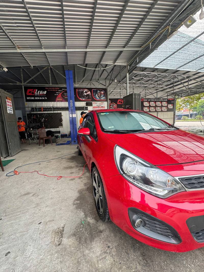 Dịch vụ sơn trọn gói xe ô tô tại Lê Gia Auto