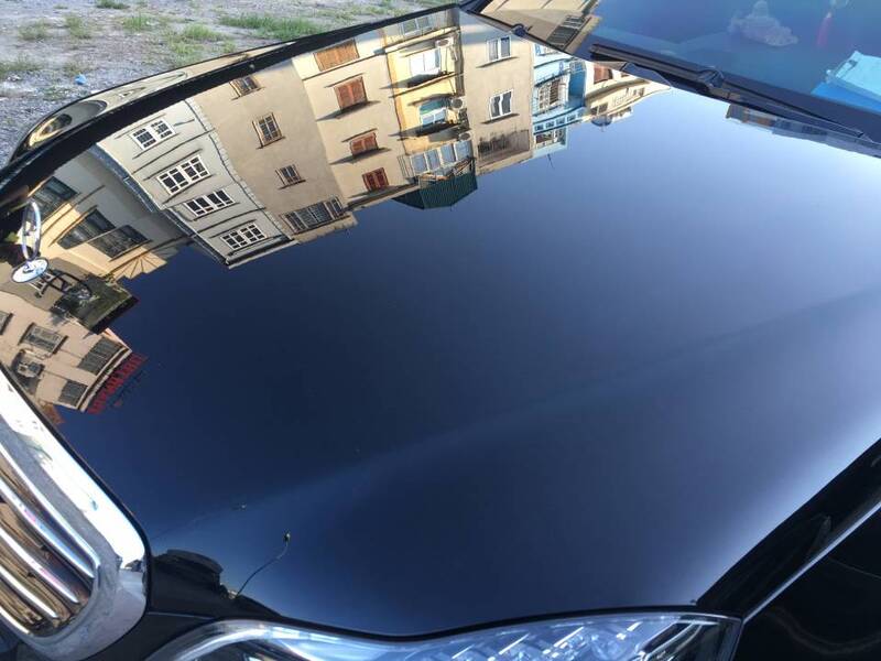 Lý do nên chọn sơn màu đen bóng gương cho xe ô tô