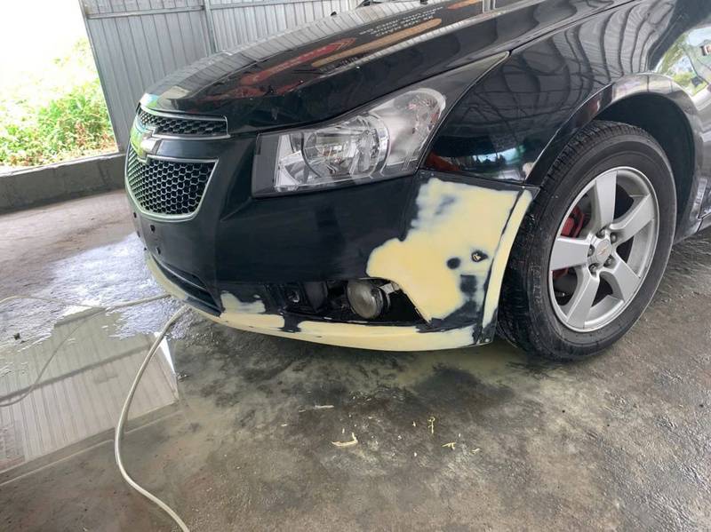 Những nguyên nhân dẫn đến hiện tượng sơn ô tô không đều màu