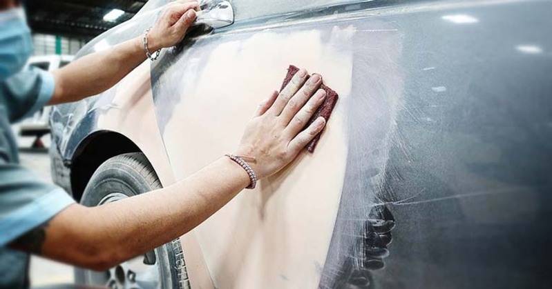 Quy trình xử lý bề mặt xe ô tô trước khi sơn đạt chuẩn
