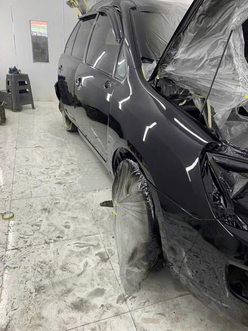 Chuẩn bị trước khi sơn lại xe ô tô