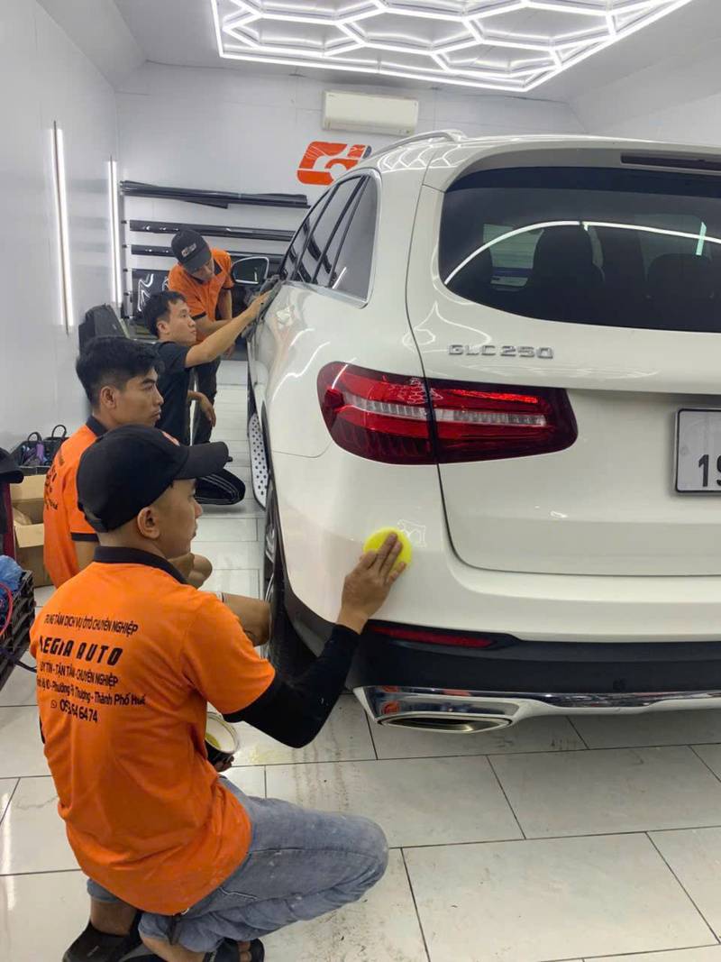 Phân biệt sơn ô tô chính hãng và sơn giả